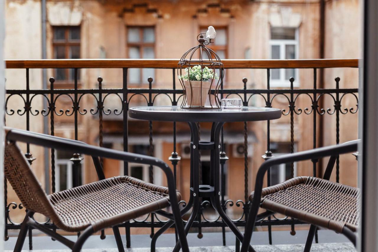 Central Barkar Apartments Odesa Exterior photo