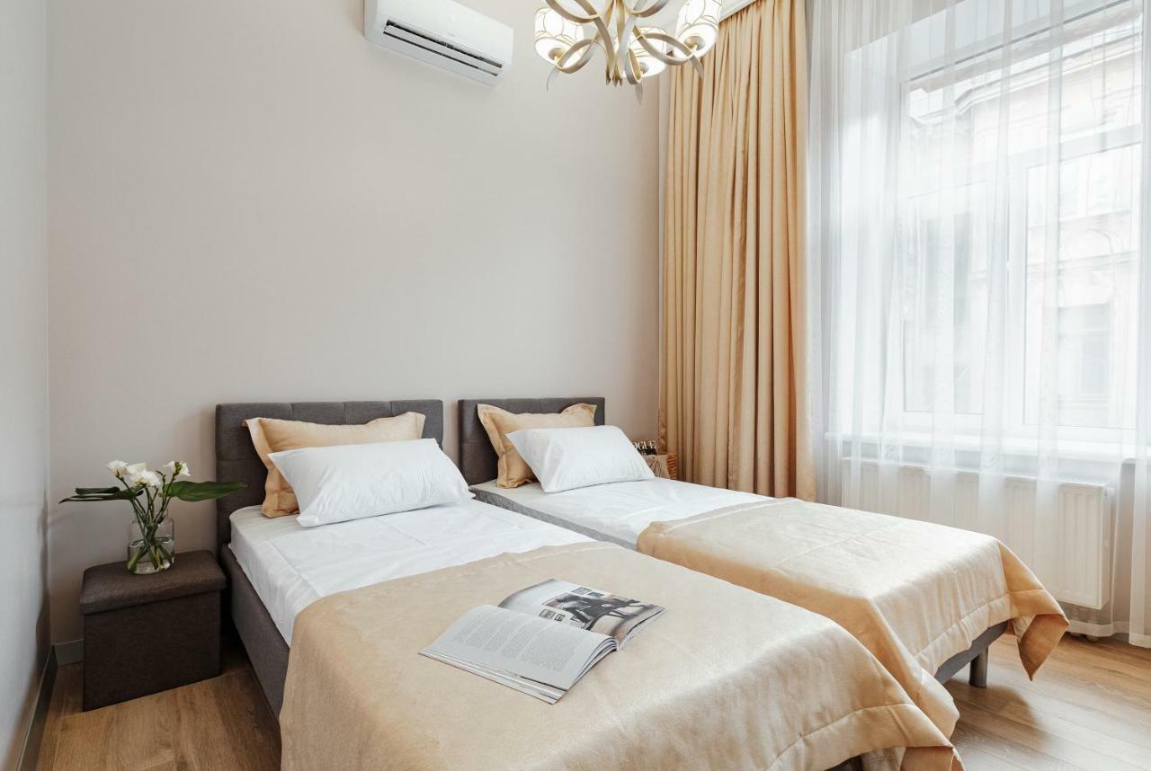 Central Barkar Apartments Odesa Exterior photo
