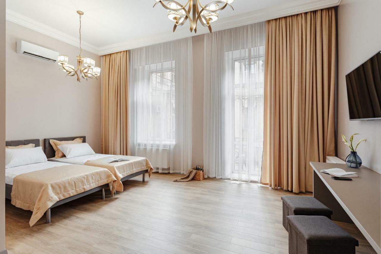 Central Barkar Apartments Odesa Exterior photo
